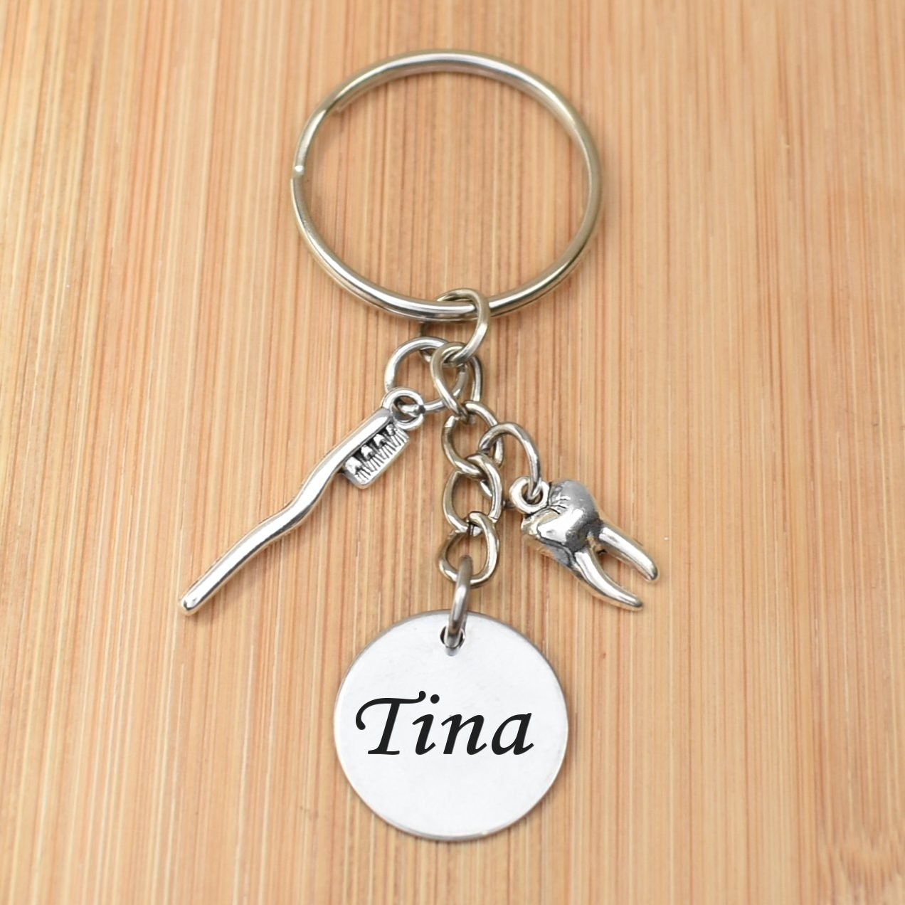 Porte-clés Dentiste Personnalisé Gravé – Cadeau Chirurgien-Dentiste, Assistante Dentaire ou Départ en Retraite 4 Porte-clés Dentiste gravé — dent et brosse