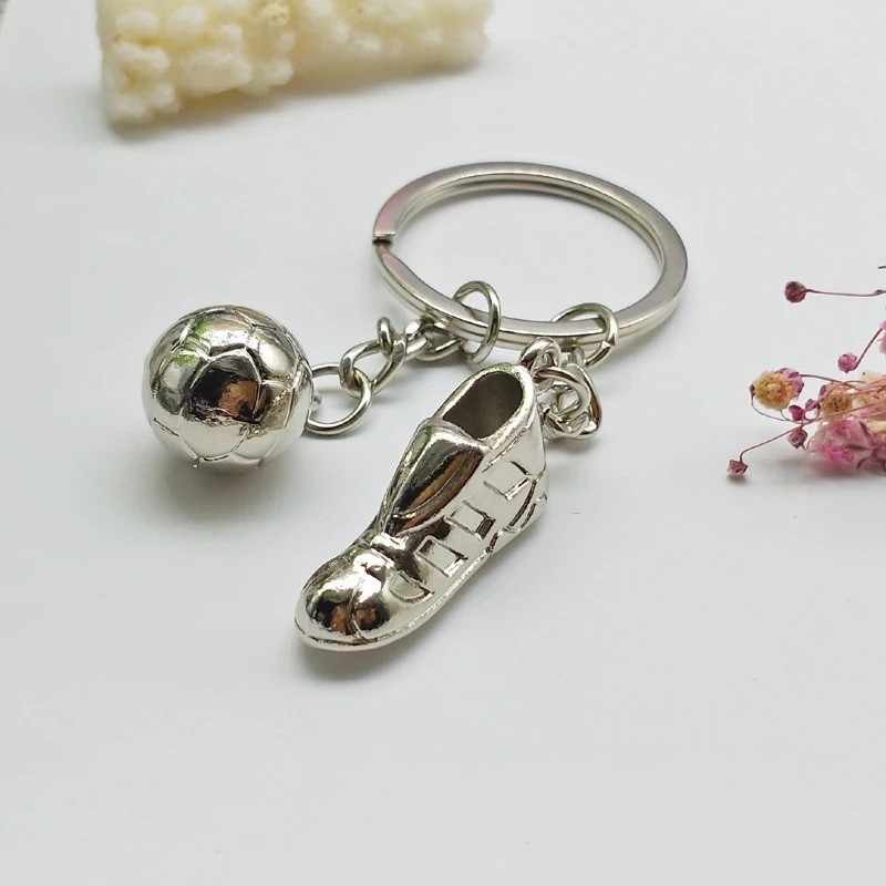 Porte-clés Football Personnalisé Gravé – Cadeau Footballeur, Fan de Foot ou Entraîneur 4 Porte-clés Football gravé — ballon et chaussure