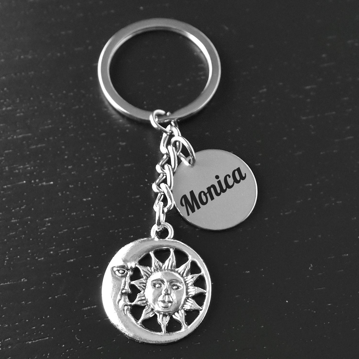 Porte-clés Lune & Soleil Personnalisé Gravé – Cadeau Astro, Spirituel ou Bohème 4 Porte-clés Lune & Soleil gravé