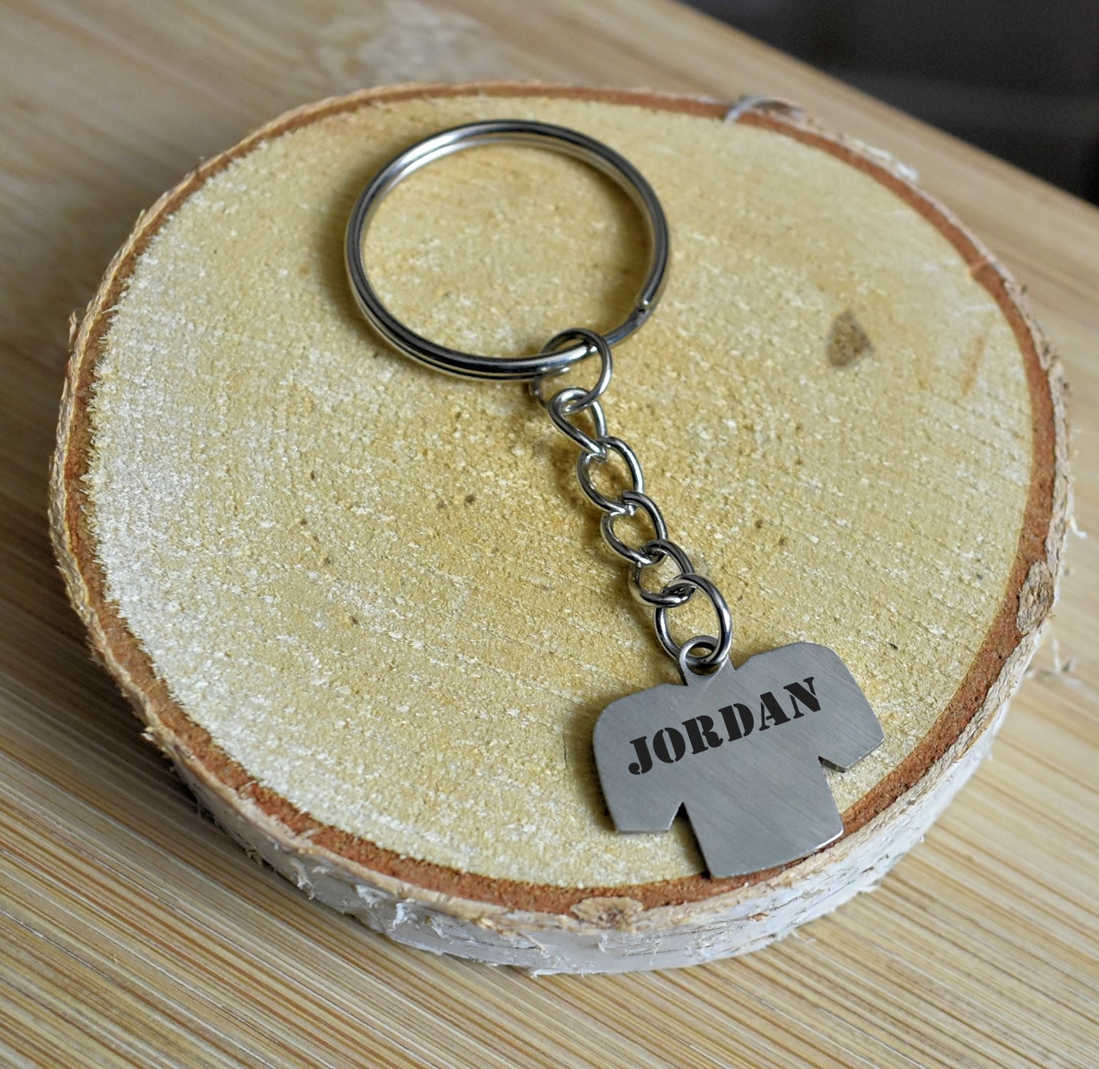 Porte-clés Maillot de Sport Personnalisé Gravé – Cadeau Football, Rugby ou Équipe de Cœur 3 Porte-clés Maillot Sport gravé — prénom acier