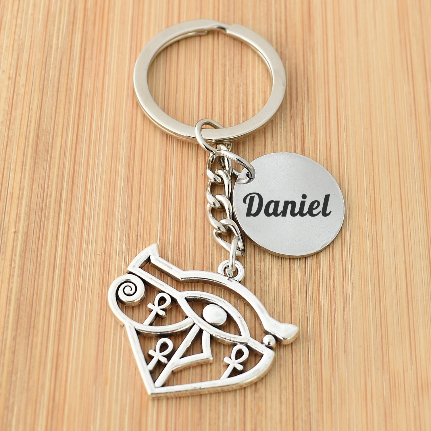 Porte-clés Œil d'Horus & Ânkh Personnalisé Gravé – Cadeau Égypte Antique, Protection ou Spiritualité 2 Porte-clés Œil d'Horus & Ânkh gravé — acier