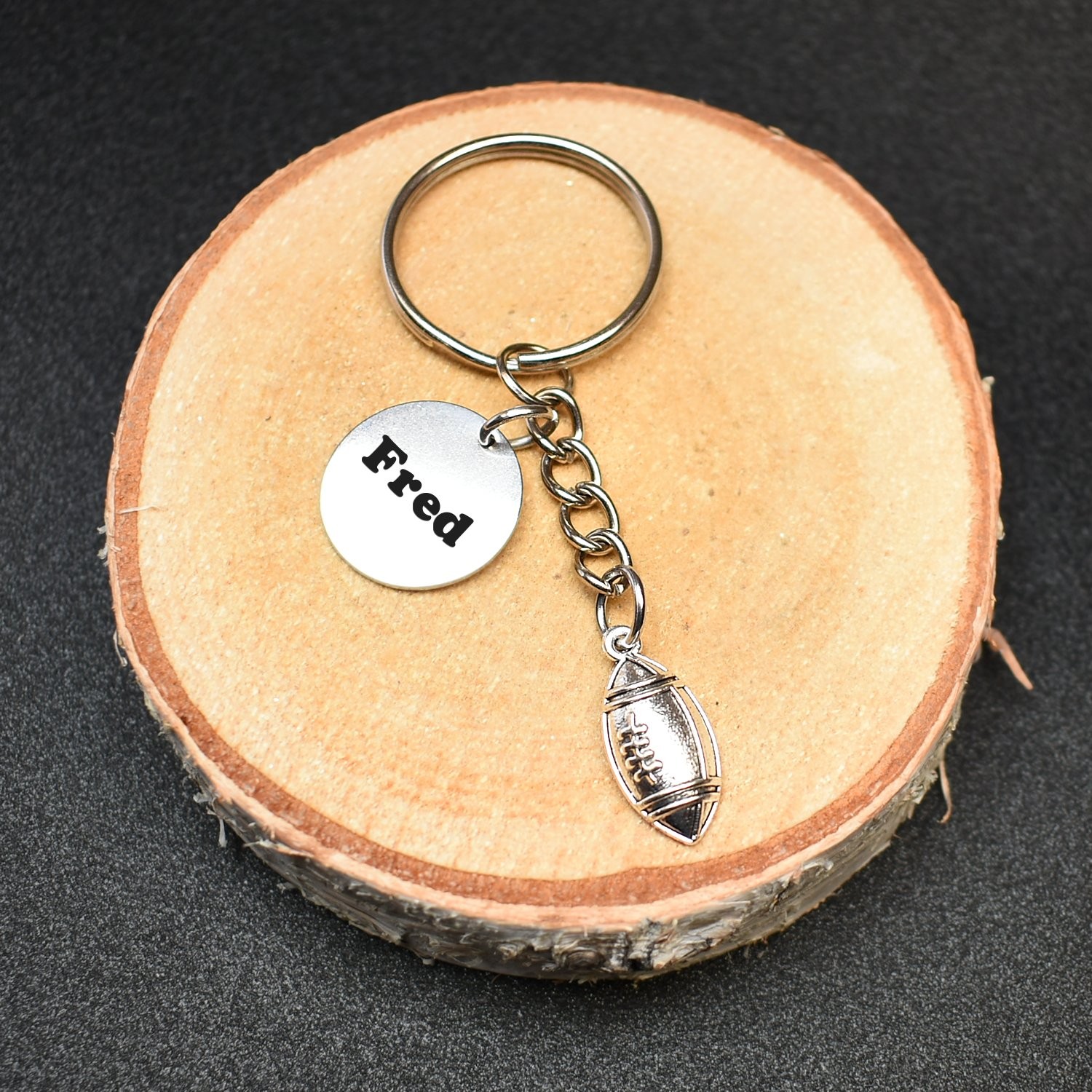 Porte-clés Rugby gravé — Ballon Cadeau Rugbyman Personnalisé Métal Argenté 3 Porte-clés Rugby gravé — ballon