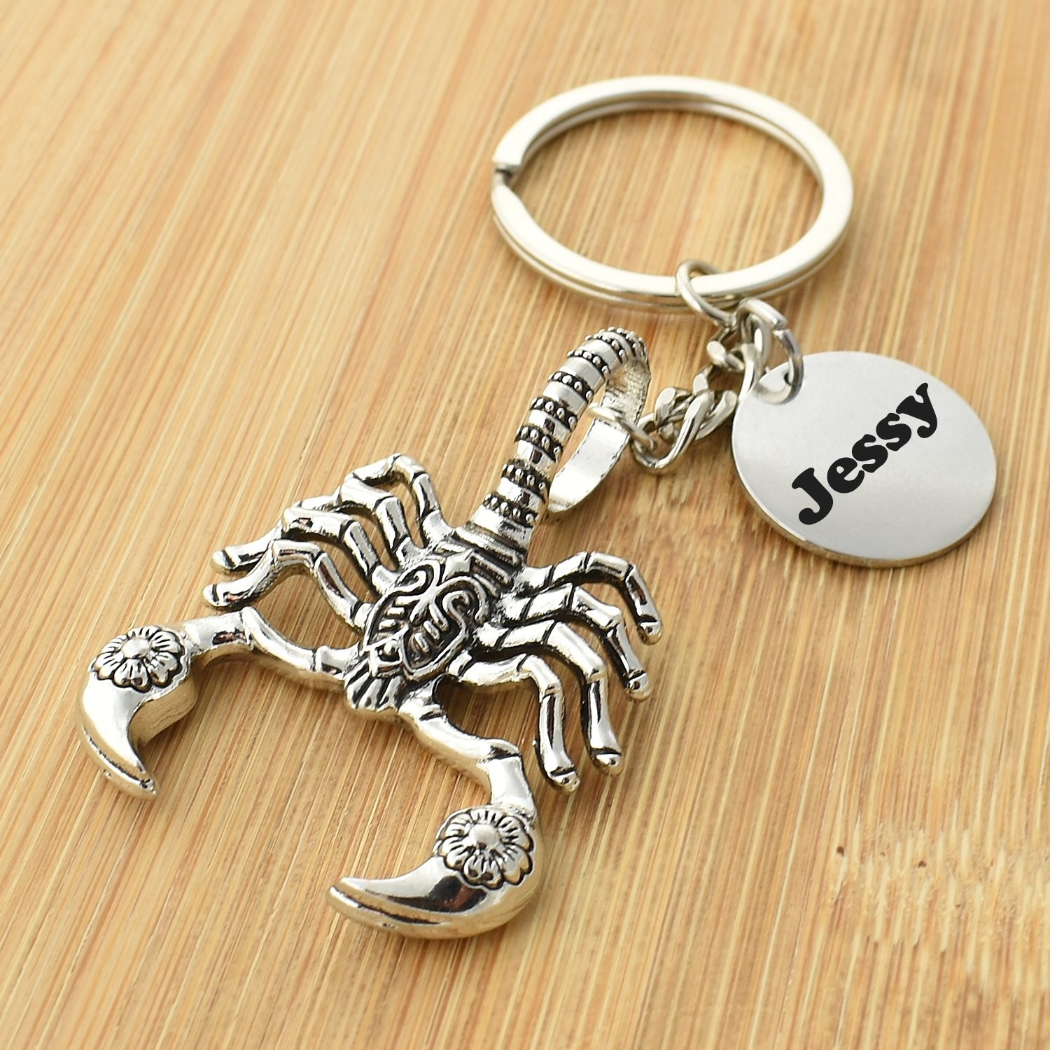 Porte-clés Scorpion gravé — Cadeau Zodiaque Personnalisé Métal Argenté 2 Porte-clés Scorpion gravé