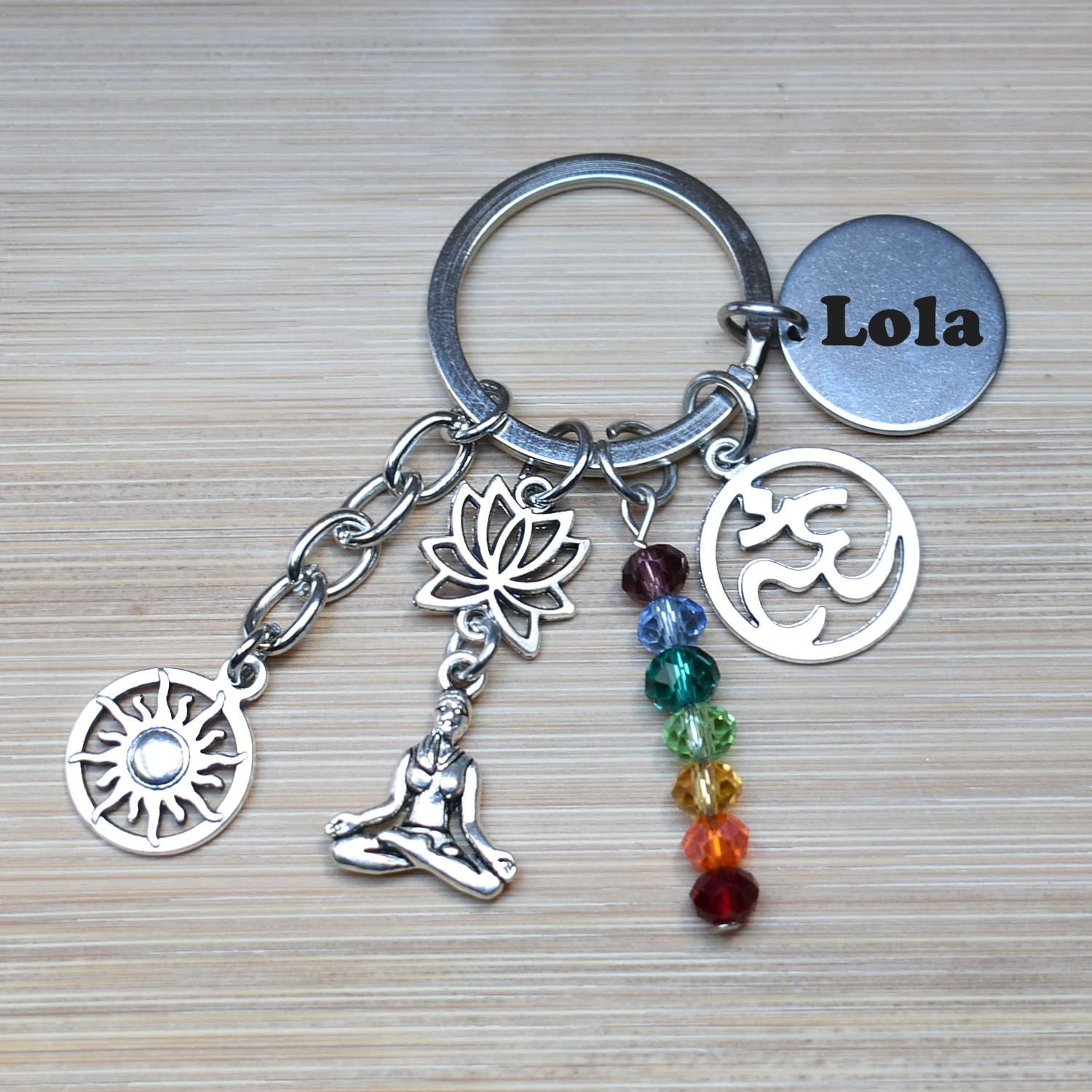 Porte-clés Yoga gravé — Om Lotus Chakras Cadeau Méditation Personnalisé Métal Argenté 3 Porte-clés Yoga gravé — 7 chakras lotus